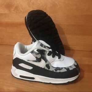 Nike Max90 Toddler Black & White Sneakers Size 6C